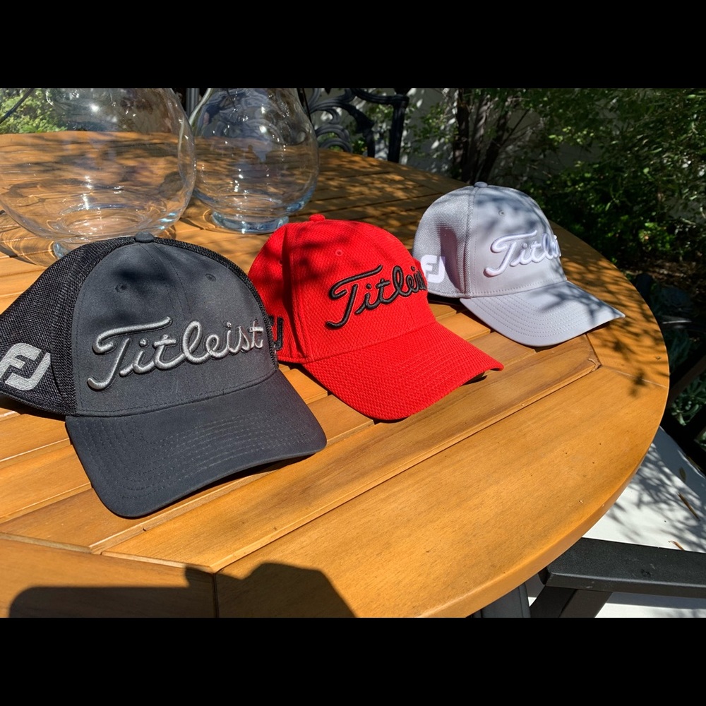 3 Titleist hats🧢 Pro V1